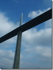 Klik hier voor de foto's van de brug